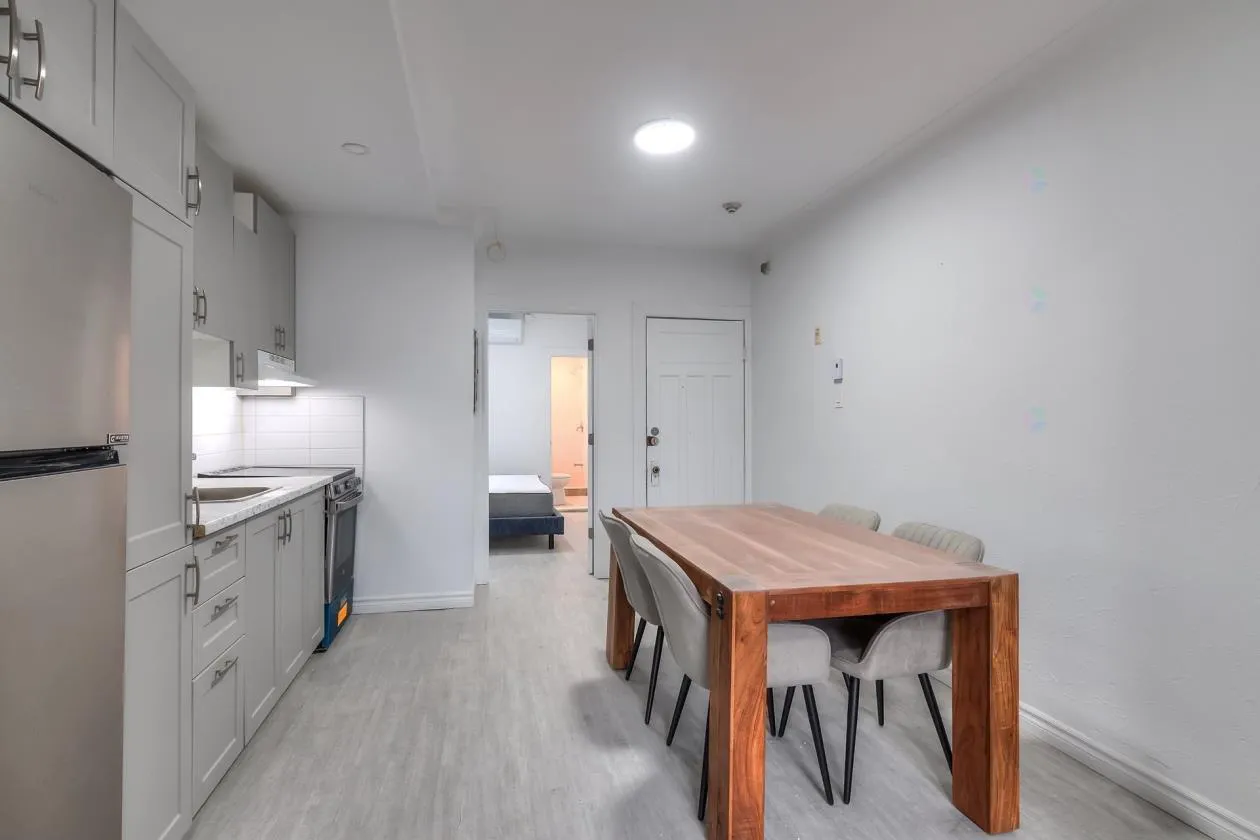 Rangement dans un appartement 1 chambre aux Immeubles QC, Montréal